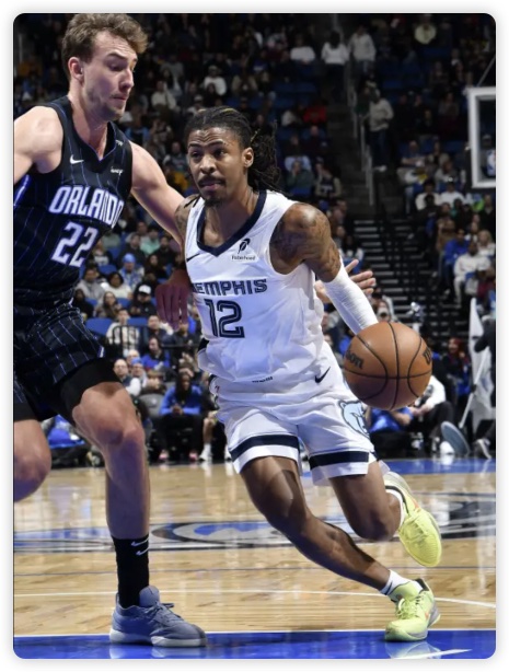 莫兰特23+5班凯罗错失绝杀 灰熊险胜魔术结束连败 